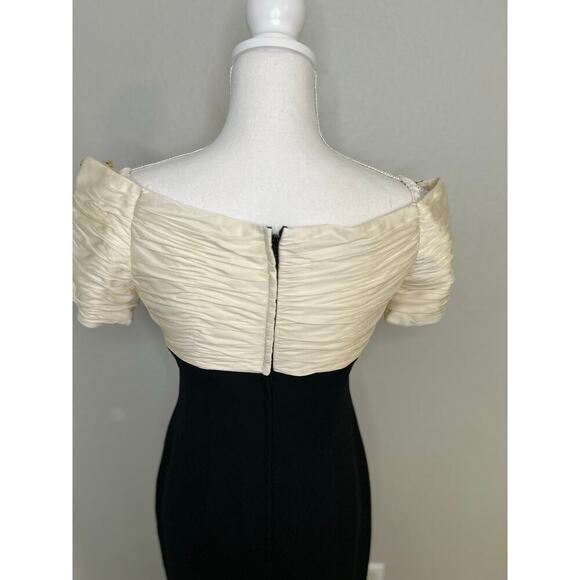 Neiman Marcus Liancarlo VTG sequin silk blend  short sleeve long gown size 6 - Picture 3 of 16